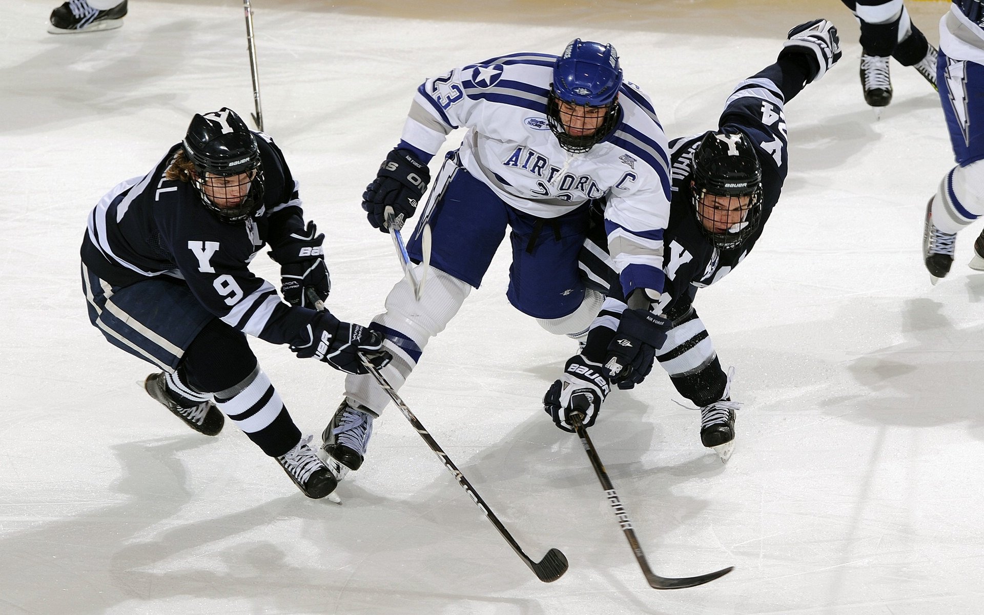 李恩：凭借强大的防守与进攻能力，他为全黑队赢得了无数比赛机会